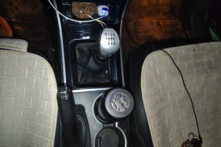 Used Haval H2 2014 1.5T Manual Two-Wheel Drive Elite Edition Gear Lever
