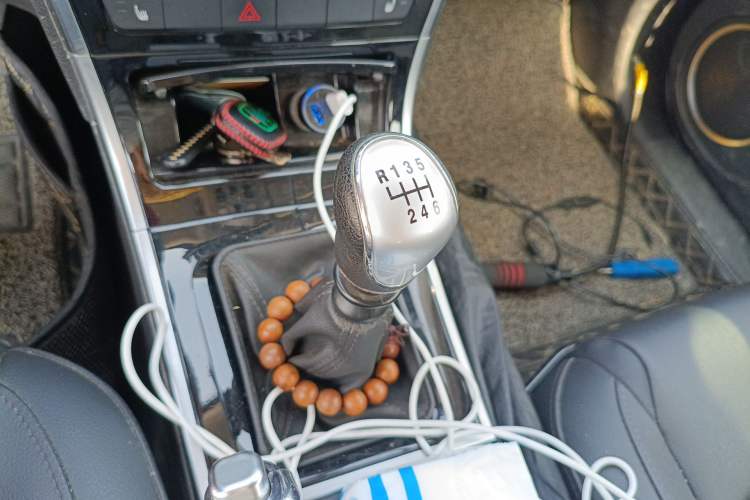 Used Haval H2 2014 1.5T Manual Two-Wheel Drive Prestige Edition Gear Lever