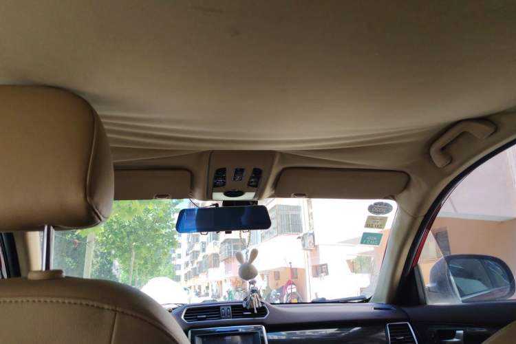 Used Haval H2 2014 1.5T Manual Two-Wheel Drive Elite Edition Headliner