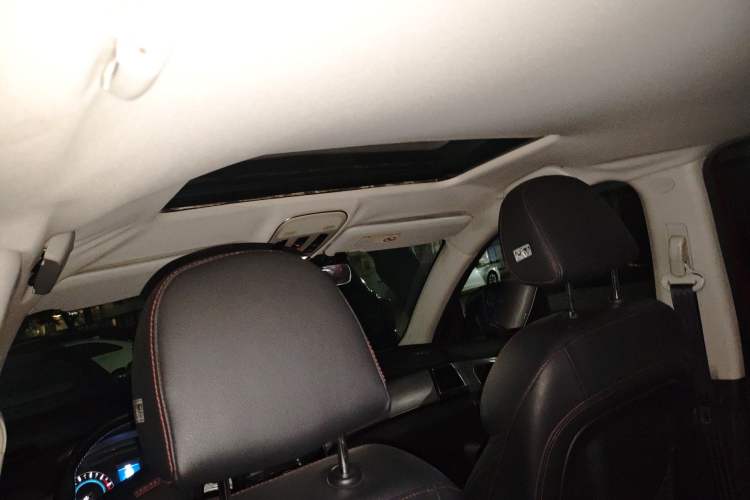 Used Haval H2 2014 1.5T Manual Two-Wheel Drive Prestige Edition Headliner