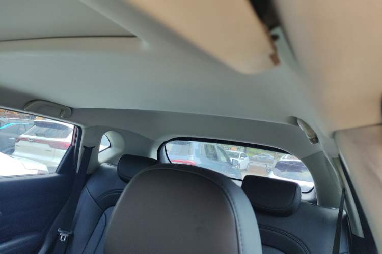 Used Haval H2 2014 1.5T Manual Two-Wheel Drive Elite Edition Headliner