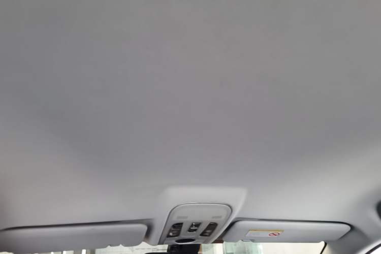 Used Haval H2 2014 1.5T Manual Two-Wheel Drive Elite Edition Headliner