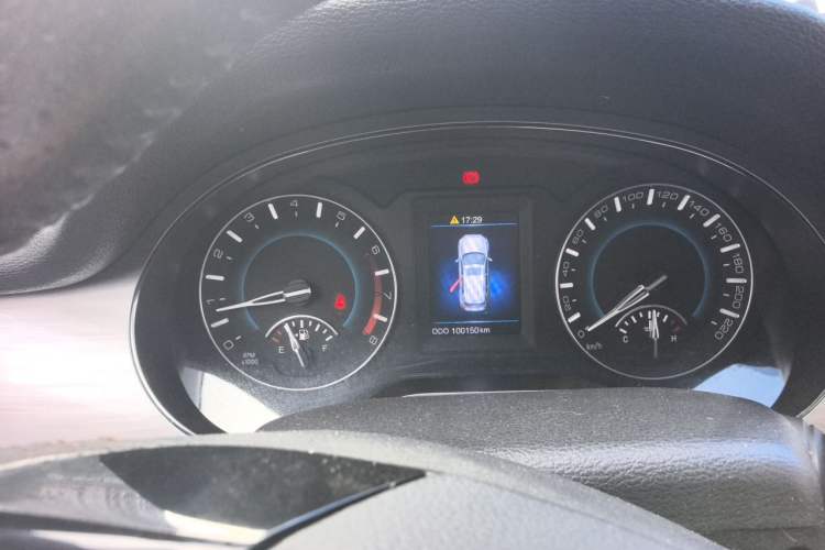 Used Haval H2 2014 1.5T Manual Two-Wheel Drive Elite Edition Instrument Cluster
