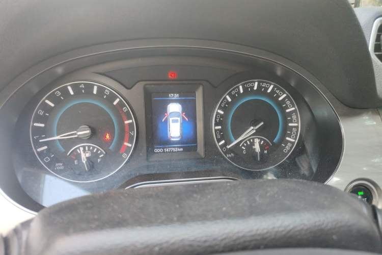 Used Haval H2 2014 1.5T Manual Two-Wheel Drive Elite Edition Instrument Cluster