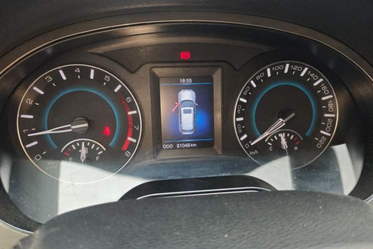 Used Haval H2 2014 1.5T Manual Two-Wheel Drive Elite Edition Instrument Cluster