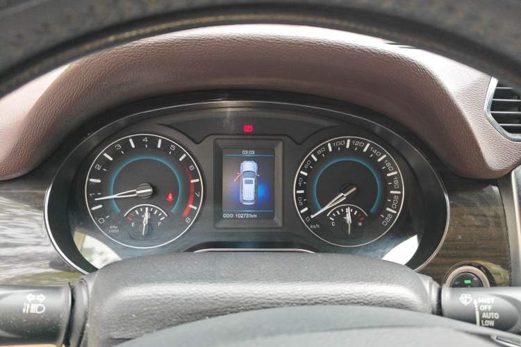 Used Haval H2 2014 1.5T Manual Two-Wheel Drive Elite Edition Instrument Cluster