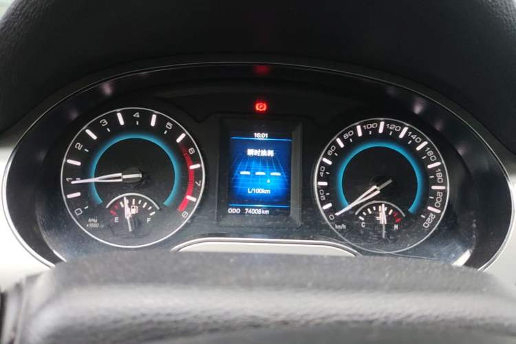 Used Haval H2 2014 1.5T Manual Two-Wheel Drive Elite Edition Instrument Cluster