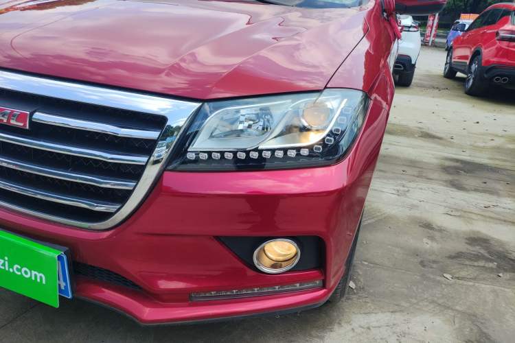 Used Haval H2 2014 1.5T Manual Two-Wheel Drive Elite Edition Left Front Headlight