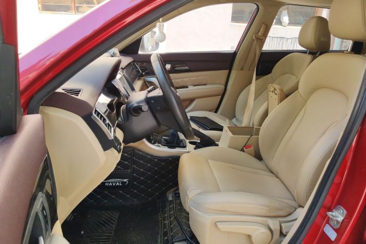 Used Haval H2 2014 1.5T Manual Two-Wheel Drive Elite Edition Left Front Seat