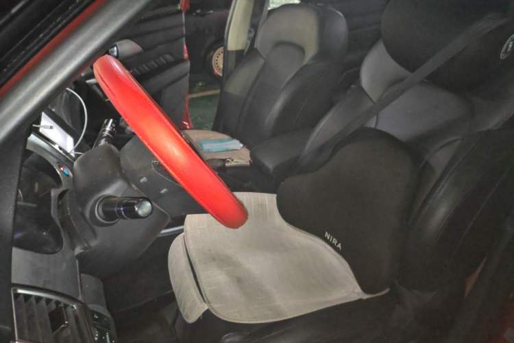 Used Haval H2 2014 1.5T Manual Two-Wheel Drive Elite Edition Left Front Seat