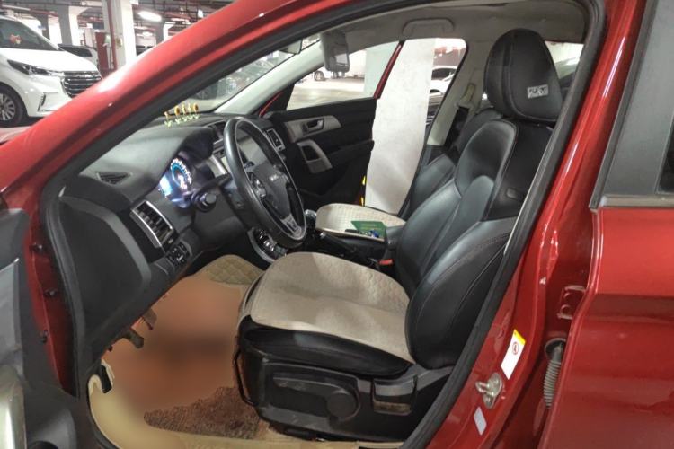 Used Haval H2 2014 1.5T Manual Two-Wheel Drive Elite Edition Left Front Seat