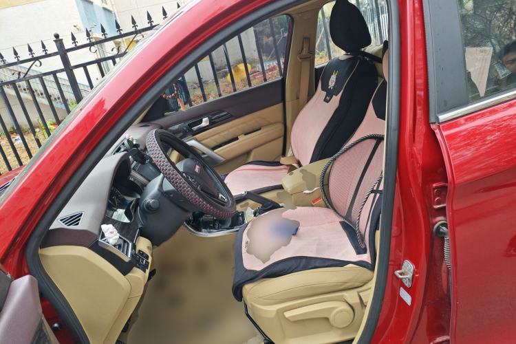Used Haval H2 2014 1.5T Manual Two-Wheel Drive Elite Edition Left Front Seat