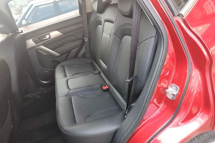 Used Haval H2 2014 1.5T Manual Two-Wheel Drive Elite Edition Left Rear Seat