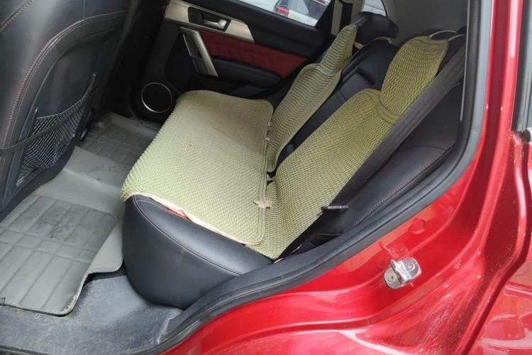 Used Haval H2 2014 1.5T Manual Two-Wheel Drive Elite Edition Left Rear Seat