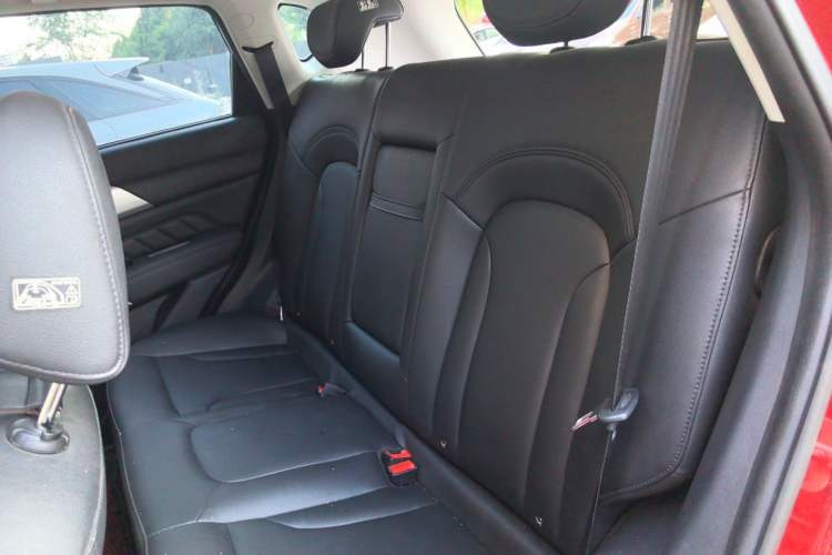Used Haval H2 2014 1.5T Manual Two-Wheel Drive Prestige Edition Left Rear Seat