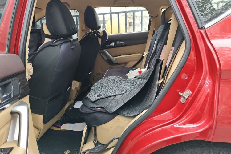 Used Haval H2 2014 1.5T Manual Two-Wheel Drive Elite Edition Left Rear Seat