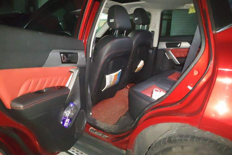 Used Haval H2 2014 1.5T Manual Two-Wheel Drive Prestige Edition Left Rear Seat
