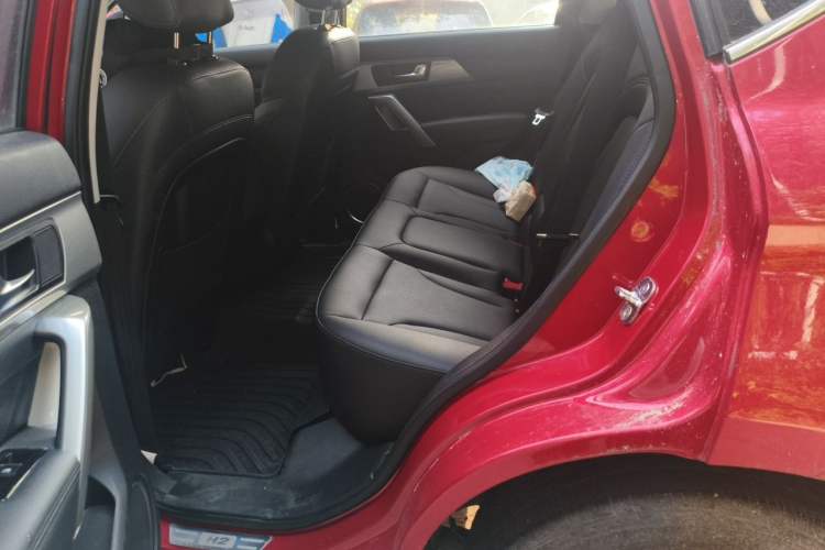 Used Haval H2 2014 1.5T Manual Two-Wheel Drive Prestige Edition Left Rear Seat