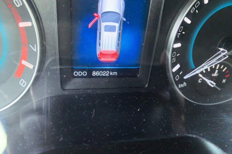 Used Haval H2 2014 1.5T Manual Two-Wheel Drive Prestige Edition Odometer Close Up