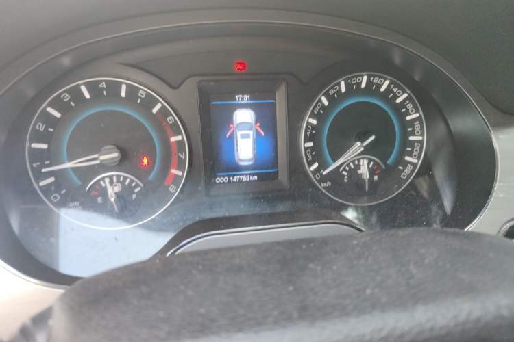 Used Haval H2 2014 1.5T Manual Two-Wheel Drive Elite Edition Odometer Close Up