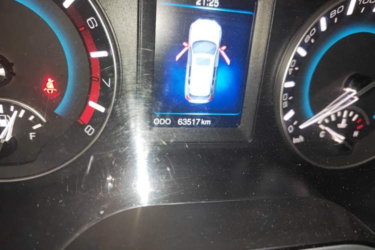 Used Haval H2 2014 1.5T Manual Two-Wheel Drive Elite Edition Odometer Close Up