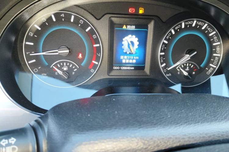 Used Haval H2 2014 1.5T Manual Two-Wheel Drive Elite Edition Odometer Close Up