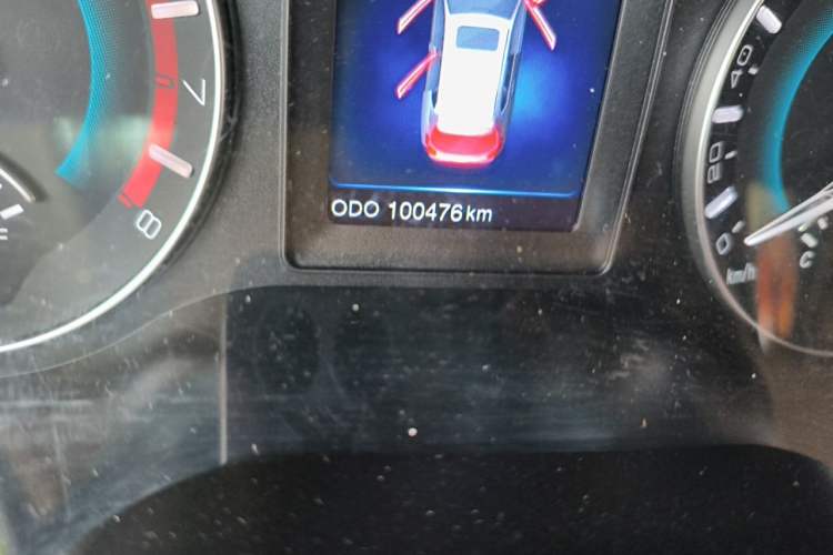 Used Haval H2 2014 1.5T Manual Two-Wheel Drive Elite Edition Odometer Close Up
