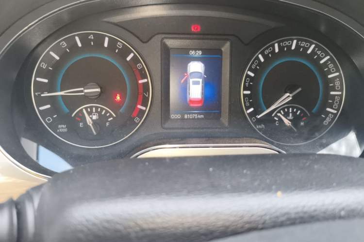 Used Haval H2 2014 1.5T Manual Two-Wheel Drive Prestige Edition Odometer Close Up