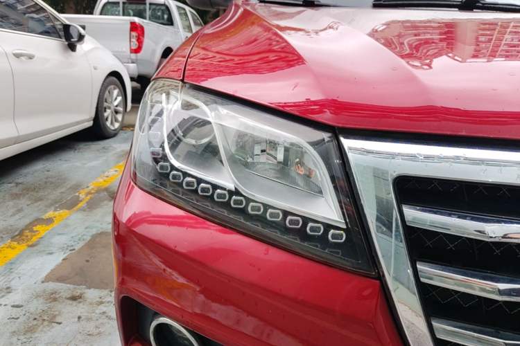 Used Haval H2 2014 1.5T Manual Two-Wheel Drive Elite Edition Right Front Headlight