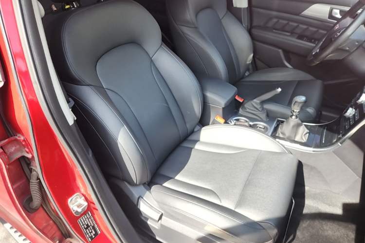 Used Haval H2 2014 1.5T Manual Two-Wheel Drive Elite Edition Right Front Seat