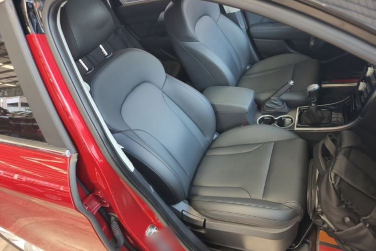 Used Haval H2 2014 1.5T Manual Two-Wheel Drive Elite Edition Right Front Seat