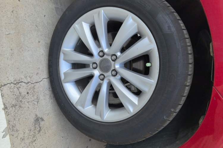 Used Haval H2 2014 1.5T Manual Two-Wheel Drive Prestige Edition Right Front Wheel Hub