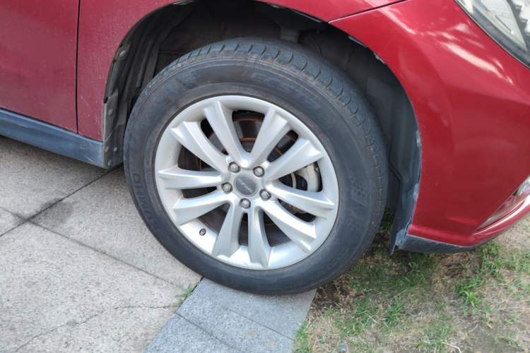 Used Haval H2 2014 1.5T Manual Two-Wheel Drive Elite Edition Right Front Wheel Hub