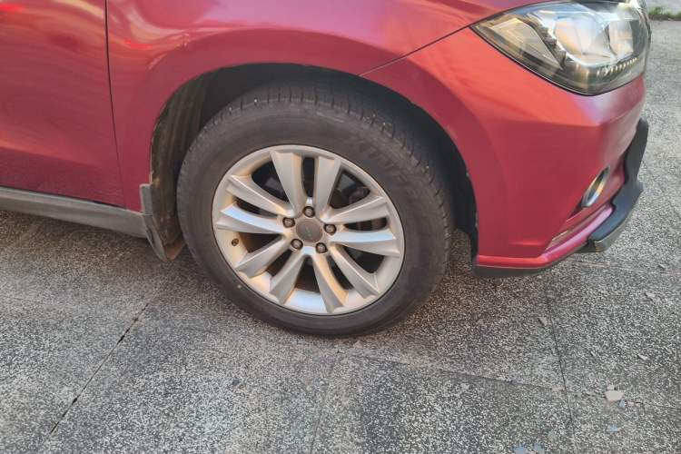 Used Haval H2 2014 1.5T Manual Two-Wheel Drive Elite Edition Right Front Wheel Hub