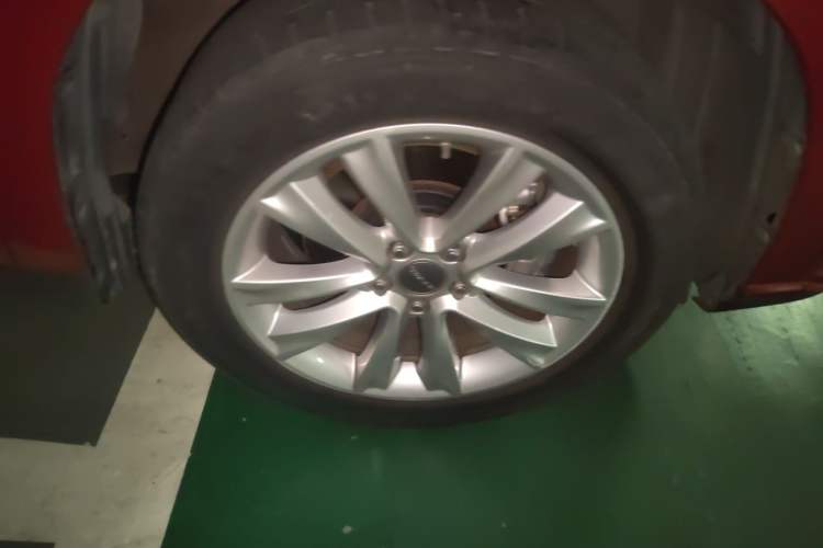 Used Haval H2 2014 1.5T Manual Two-Wheel Drive Elite Edition Right Front Wheel Hub