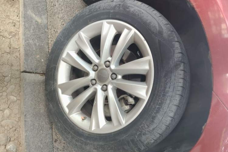 Used Haval H2 2014 1.5T Manual Two-Wheel Drive Prestige Edition Right Front Wheel Hub