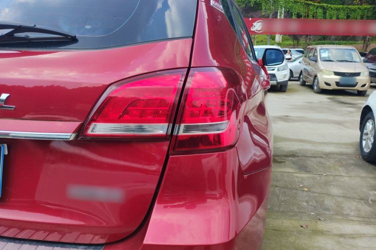 Used Haval H2 2014 1.5T Manual Two-Wheel Drive Elite Edition Right Rear Taillight