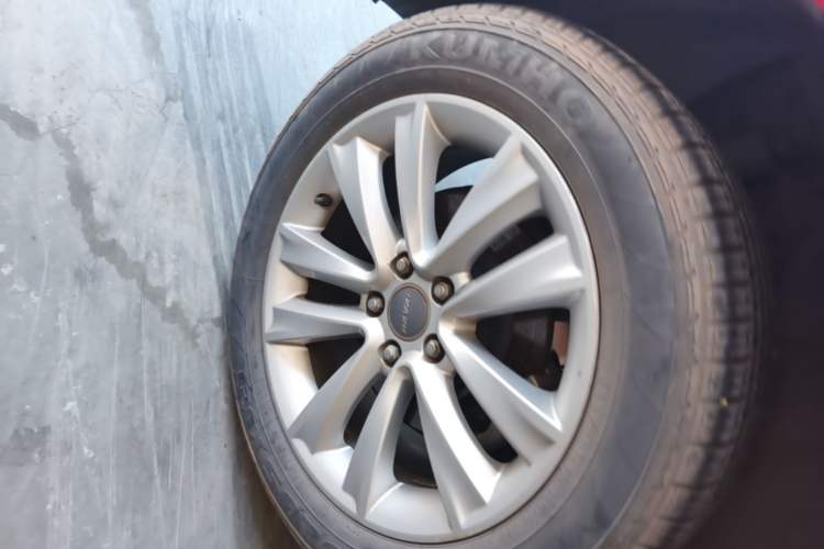 Used Haval H2 2014 1.5T Manual Two-Wheel Drive Elite Edition Right Rear Wheel Hub