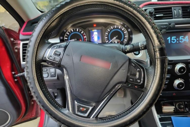 Used Haval H2 2014 1.5T Manual Two-Wheel Drive Elite Edition Steering Wheel