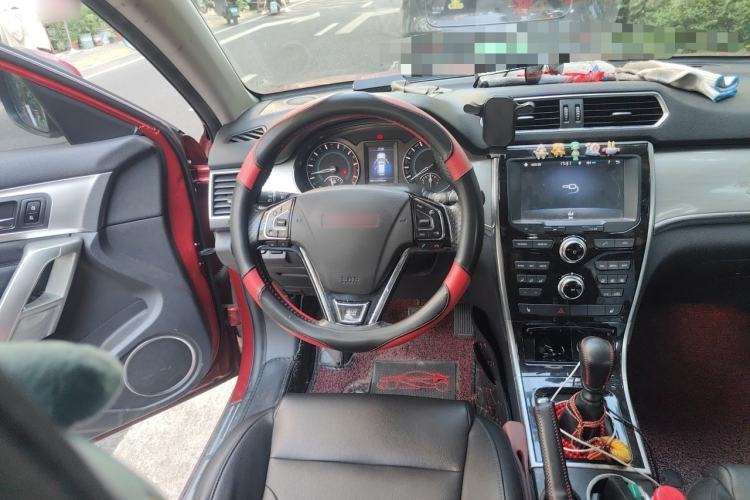Used Haval H2 2014 1.5T Manual Two-Wheel Drive Elite Edition Steering Wheel