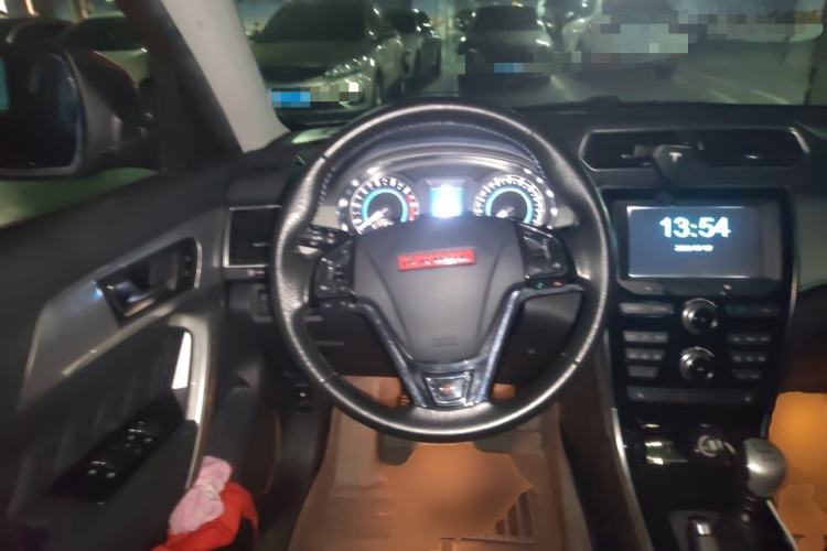 Used Haval H2 2014 1.5T Manual Two-Wheel Drive Elite Edition Steering Wheel