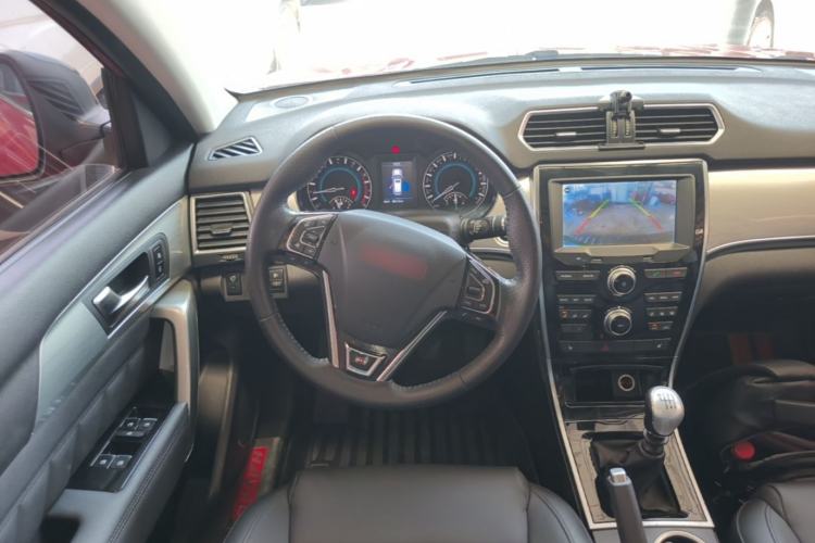 Used Haval H2 2014 1.5T Manual Two-Wheel Drive Elite Edition Steering Wheel