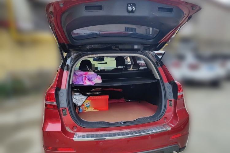 Used Haval H2 2014 1.5T Manual Two-Wheel Drive Elite Edition Trunk