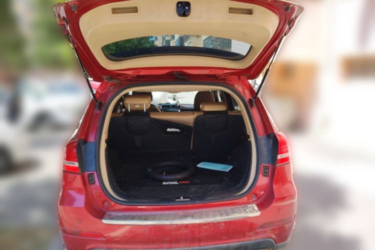 Used Haval H2 2014 1.5T Manual Two-Wheel Drive Elite Edition Trunk
