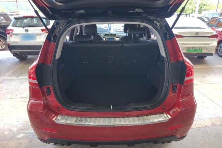 Used Haval H2 2014 1.5T Manual Two-Wheel Drive Elite Edition Trunk