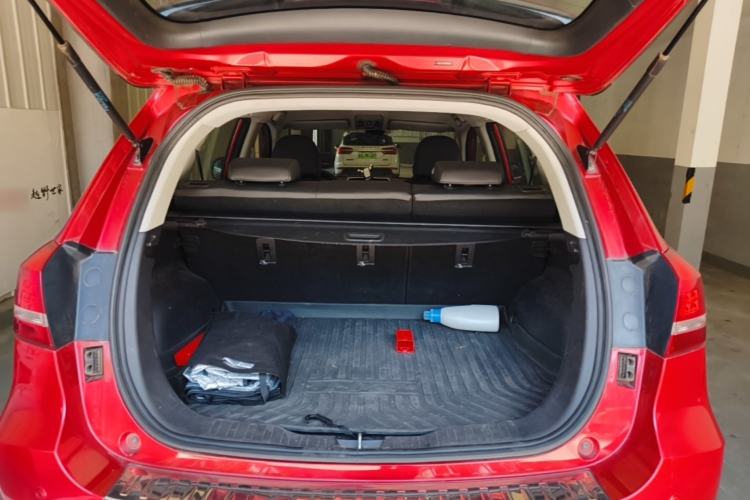 Used Haval H2 2014 1.5T Manual Two-Wheel Drive Elite Edition Trunk