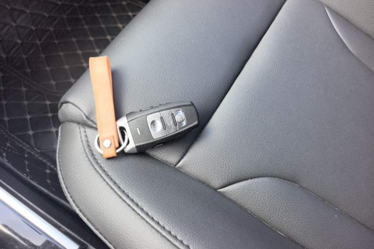 Used Haval H2 2014 1.5T Manual Two-Wheel Drive Elite Edition Vehicle Key