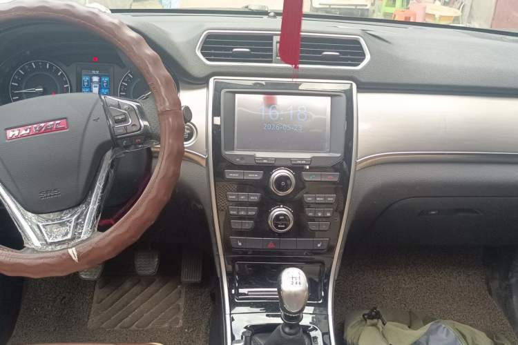 Used Haval H2 2014 1.5T Manual Two-Wheel Drive Prestige Edition Audio And AC Panel
