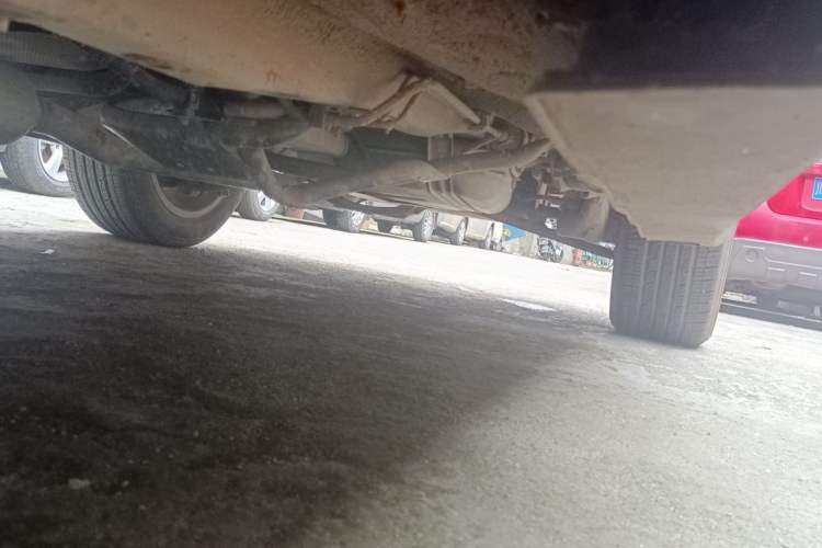 Used Haval H2 2014 1.5T Manual Two-Wheel Drive Prestige Edition Chassis Front Left