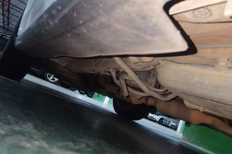 Used Haval H2 2014 1.5T Manual Two-Wheel Drive Elite Edition Chassis Rear Left